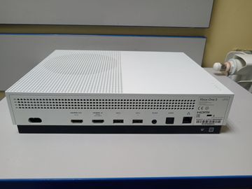 01-200605081: Microsoft xbox one s 1tb