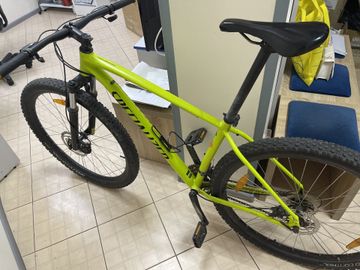 01-200609128: Specialized rockhopper