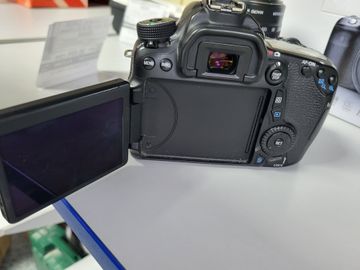 01-200620603: Canon eos 70d + ef-s 18-135mm f/3,5-5,6 is stm