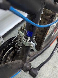 01-200744557: Crossride shark