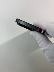 Б/у Мобильний телефон Apple iphone 15 pro 256gb 01-200803028