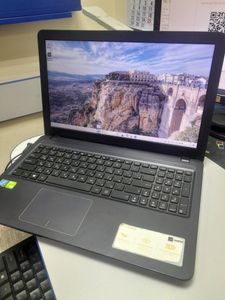 Asus 15/pentium 4417u ddr4/8gb ddr4/hdd *відсутній/ssd 256 gb/geforce mx110 2gb