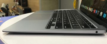 Б/в Ноутбук Apple macbook air 13" 2020 a2179 core i3 1,1ghz/ram8gb/ssd256gb/intel iris plus graphics 01-200803670