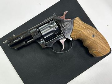 Б/у Пневматический пистолет Zbroia profi 3 дерево 01-200814251