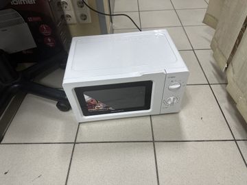 Б/у Микроволновая печь Grunhelm 20mx701-w 01-200817168