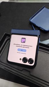 Б/в Мобільний телефон Motorola razr 60 8/256gb 01-200817175