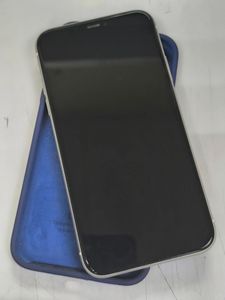 Б/в Мобільний телефон Apple iphone 11 64gb 01-200817077
