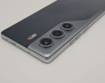 Б/в Мобільний телефон Tecno camon 40 cm5 8/128gb 01-200815490