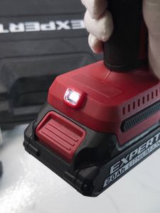 Б/в Шурупокрут Expert in-lxf20w 2акб зп 01-200889211