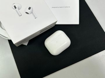 Б/в Навушники Apple airpods 3rd generation 01-200899475