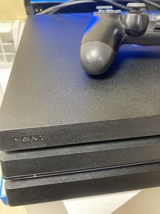 Б/в Ігрова приставка Sony playstation 4 pro 01-200910039