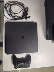 Б/у Игровая приставка Sony playstation 4 slim 500gb 01-200913733