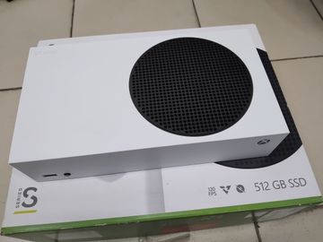 Б/в Ігрова приставка Microsoft xbox series s 512gb 01-200915375