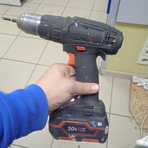 Б/в Шурупокрут Dnipro-M cd-200th 1акб 6ah зп 01-200930388