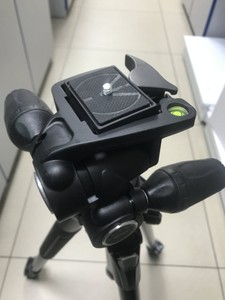 Б/у Штатив Manfrotto 290 xtra 01-200937791