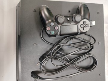 Б/в Ігрова приставка Sony playstation 4 pro 01-200937374