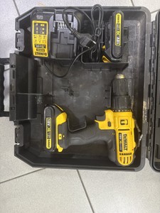 Б/в Шурупокрут Dewalt dcd776c2 01-200954867