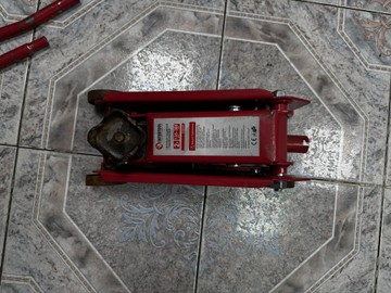 Б/в Домкрат гідравлічний підкатний Intertool gt0109 2т висота підйому 135-385мм 01-200955388