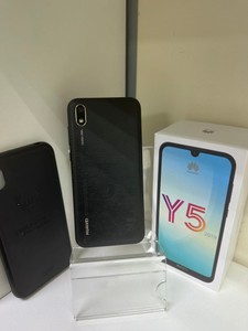 Б/в Мобільний телефон Huawei y5 2019 amn-lx9 2/16gb 01-200956006