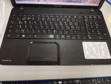 Б/в Ноутбук Toshiba 15/core i3 3110m ddr3/4gb ddr3/hdd 500 gb/ssd *відсутній/*інтегрована 01-201003646