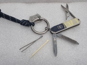 Б/в Ніж складаний Victorinox classic sd new york style 01-201161998