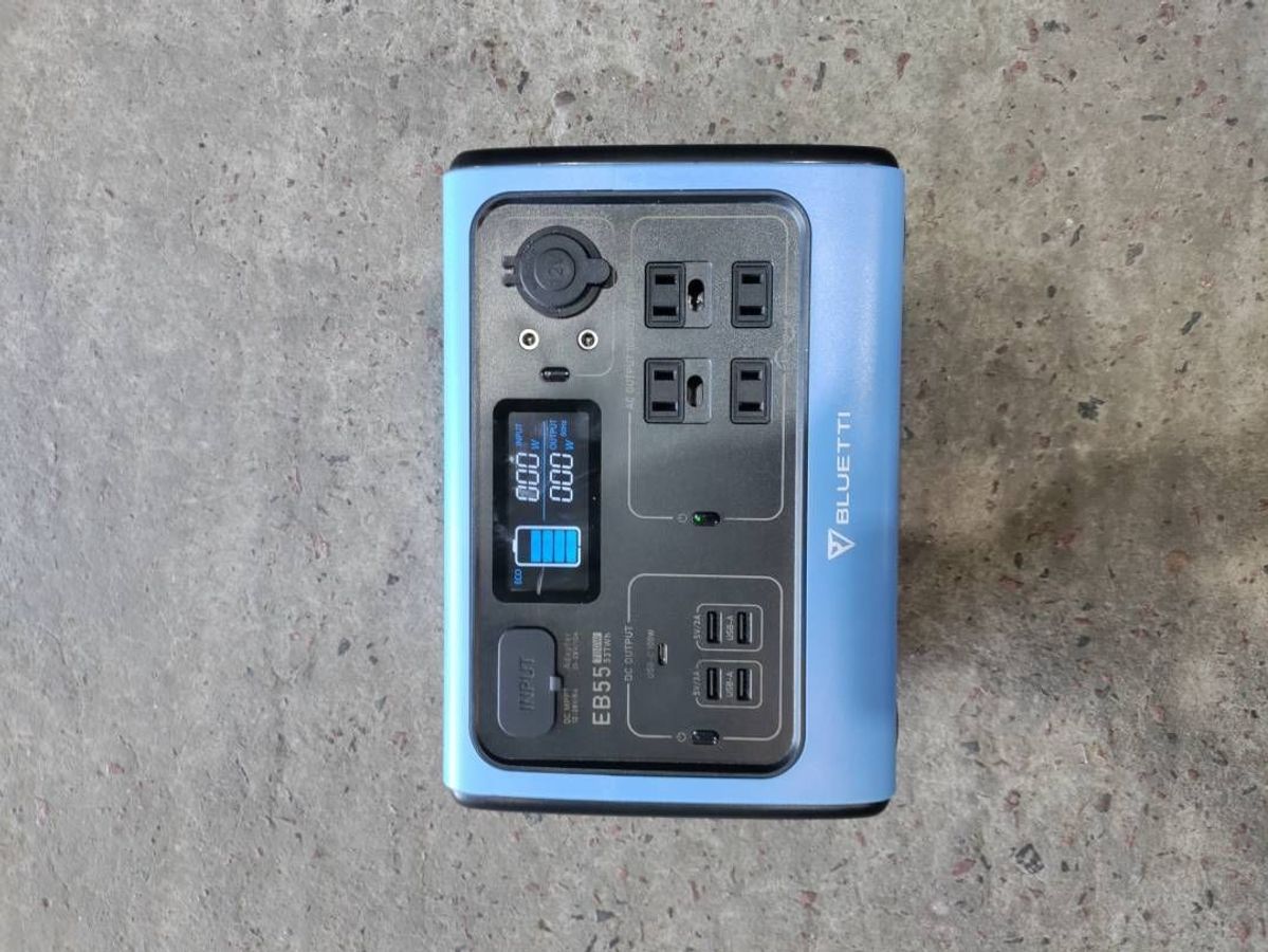 Bluetti eb55 portable power station 700w 537wh
