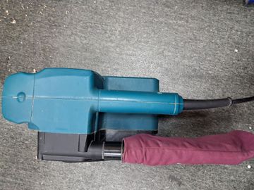 01-200547563: Makita 9911