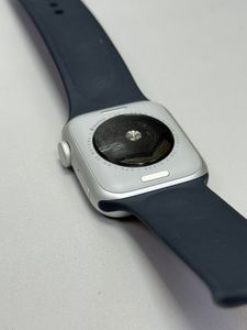 01-200586363: Apple watch se 2 gps 40mm aluminum case with sport