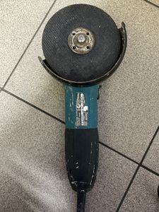 01-200604282: Makita ga5030