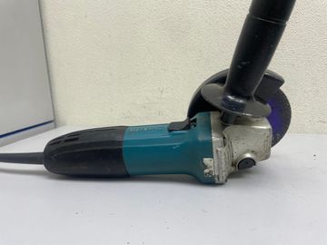 01-200611725: Makita ga5030