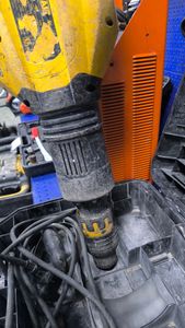 01-200515318: Dewalt d25911k