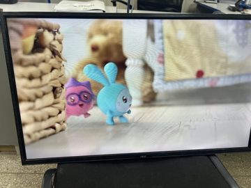 01-200789620: Akai ua32hd22t2s