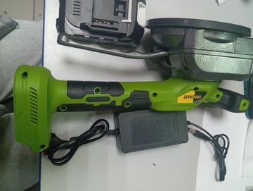 Б/в Віброприсоска Procraft ptm20 1акб зп 01-200795353