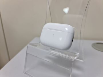 Б/в Навушники Apple airpods pro 2nd generation with magsafe charging case usb-c 01-200803709