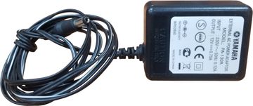 Б/в Синтезатор Yamaha ypt-220 01-200808572