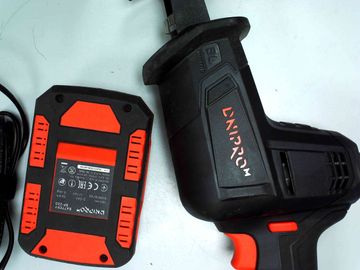 Б/в Шабельна пила Dnipro-M drs-201bc compact 1акб 2ah зп 01-200874520