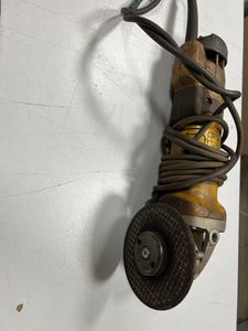 Б/в Кутова шліфмашина Dewalt dwe4257 01-200884143