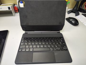 Б/у Чехол-клавиатура для планшета Apple magic keyboard for ipad pro 11" 3rd gen. and ipad air 4th gen. а2261 01-200887006