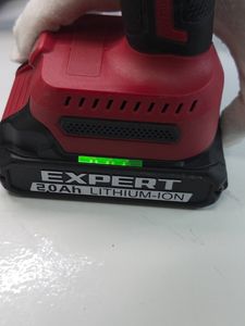 Б/в Шурупокрут Expert in-lxf20w 2акб зп 01-200889211