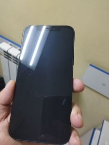 Б/в Мобільний телефон Apple iphone 12 64gb 01-200918387
