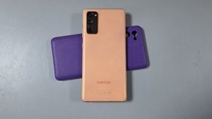 Б/в Мобільний телефон Samsung galaxy s20 fe sm-g780f 6/128gb 01-200933719