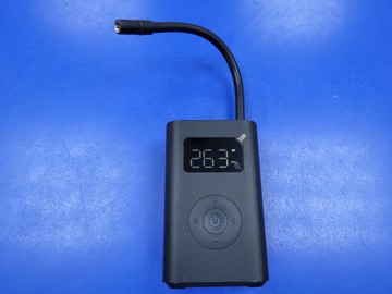 Б/у Автомобильный компрессор Xiaomi portable electric air compressor 18-000094637