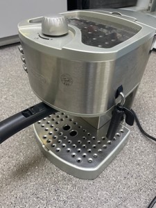 Б/в Кавоварка Delonghi ec 330s 01-200940640