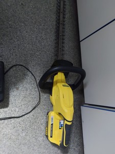 Б/в Акумуляторний кущоріз Karcher hge 18-45 battery / 2акб 2,5ah / зп 01-200972399
