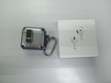 Б/в Навушники Apple airpods 4 with active noise cancellation 01-200982134