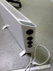 Б/у Обогреватель Delonghi slim style hsx 3320 fts 01-200986467