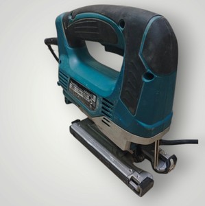 Б/в Електролобзик Makita jv0600k 01-200991237
