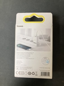 Б/у Зарядный блок Baseus compact quick charger u+c 20w white 01-201008675