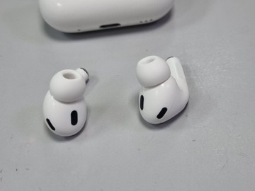 Б/в Навушники Apple airpods pro 2nd generation with magsafe charging case usb-c 01-201011690