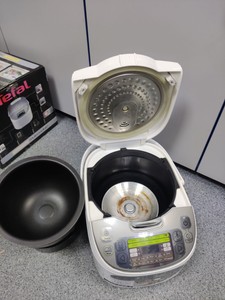 Б/у Мультиварка Tefal rk816e32 01-201012110